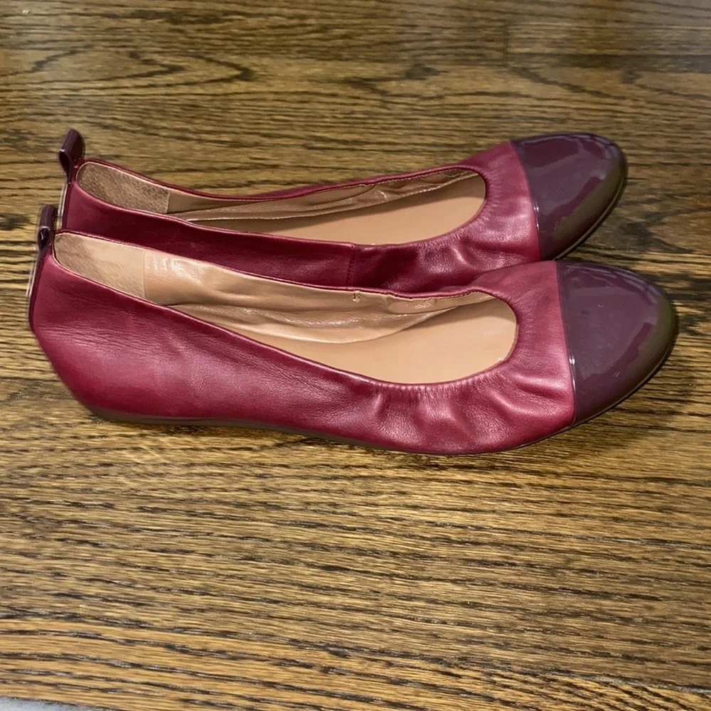 Ellen Degeneres Love Burgundy Flats Size 9.5